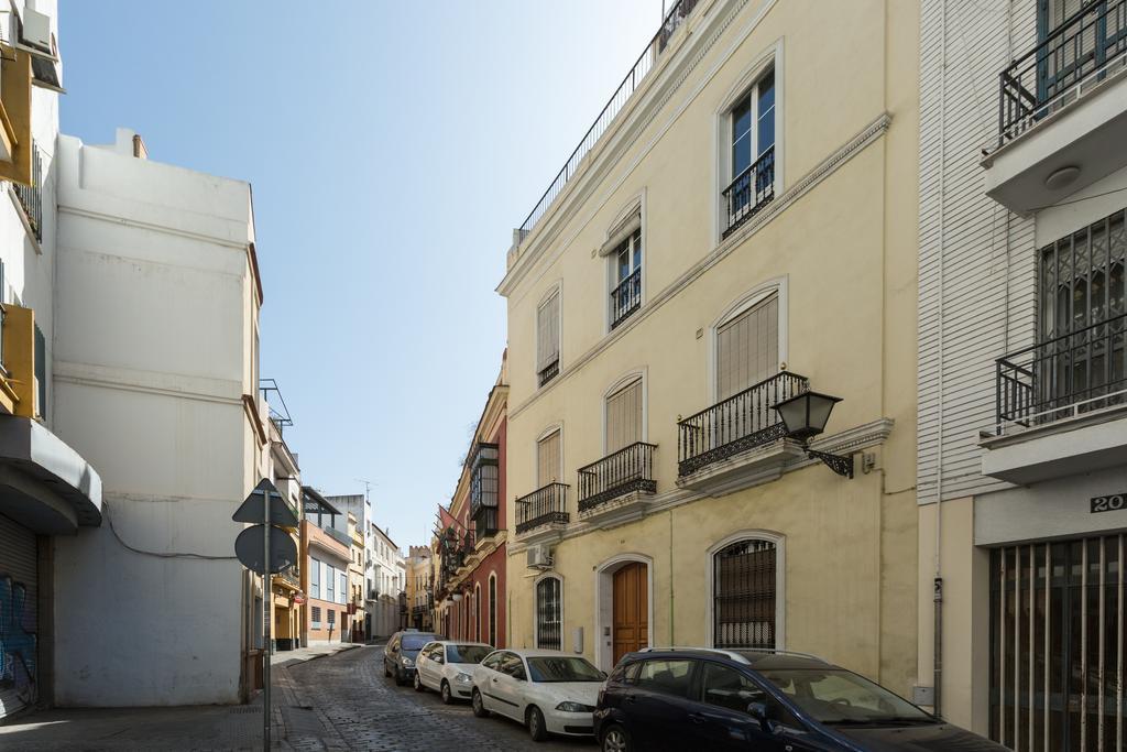 Apartamentos Diaber Gerona 22 Seville Luaran gambar