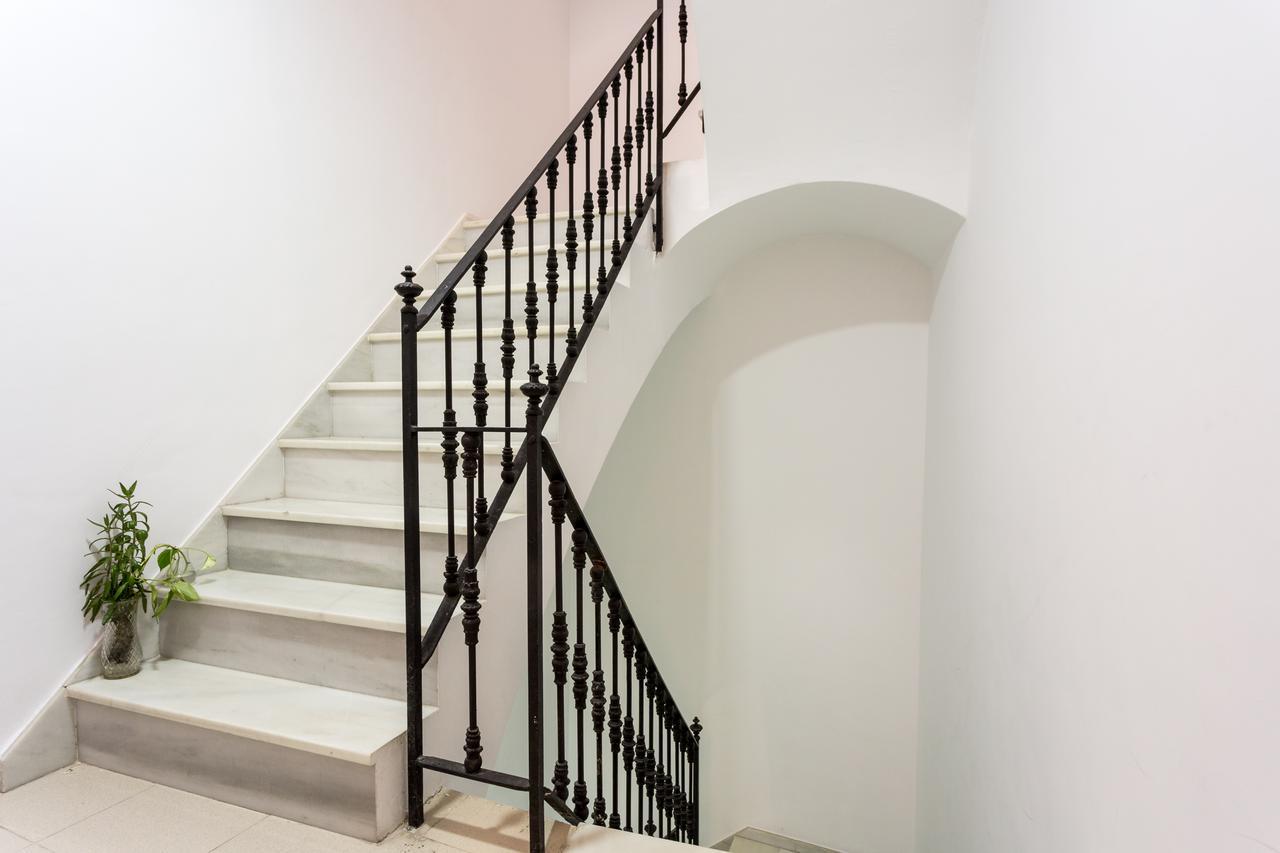 Apartamentos Diaber Gerona 22 Seville Luaran gambar