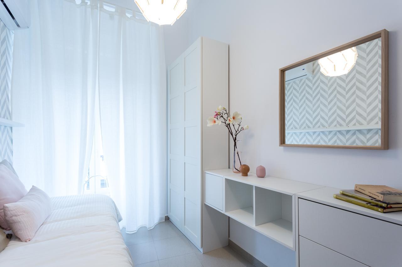 Apartamentos Diaber Gerona 22 Seville Luaran gambar